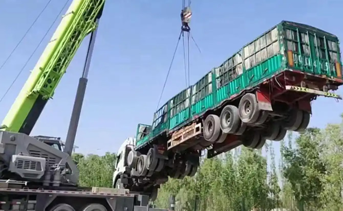 那曲道路脱困救援案例